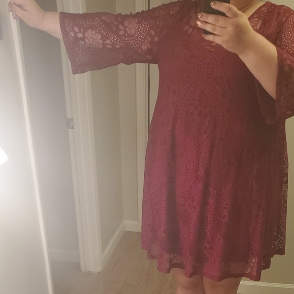 Maroon Lace Dress - Picture 2 of 3